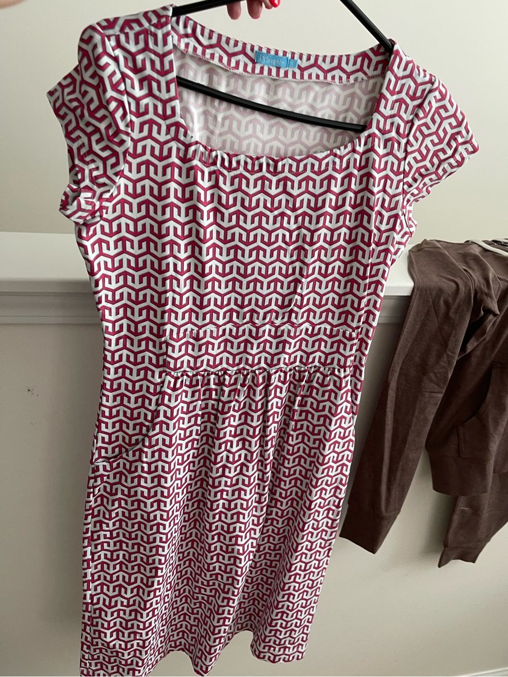 J. McLaughlin Pink and White Geo Cap Sleeve Midi Dress
